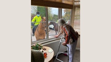 Special horse visit for Resident at Broadway care home